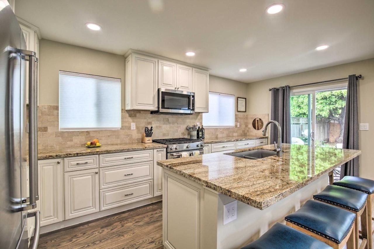 Coastal Home: 1 Mi To & Downtown * Carlsbad