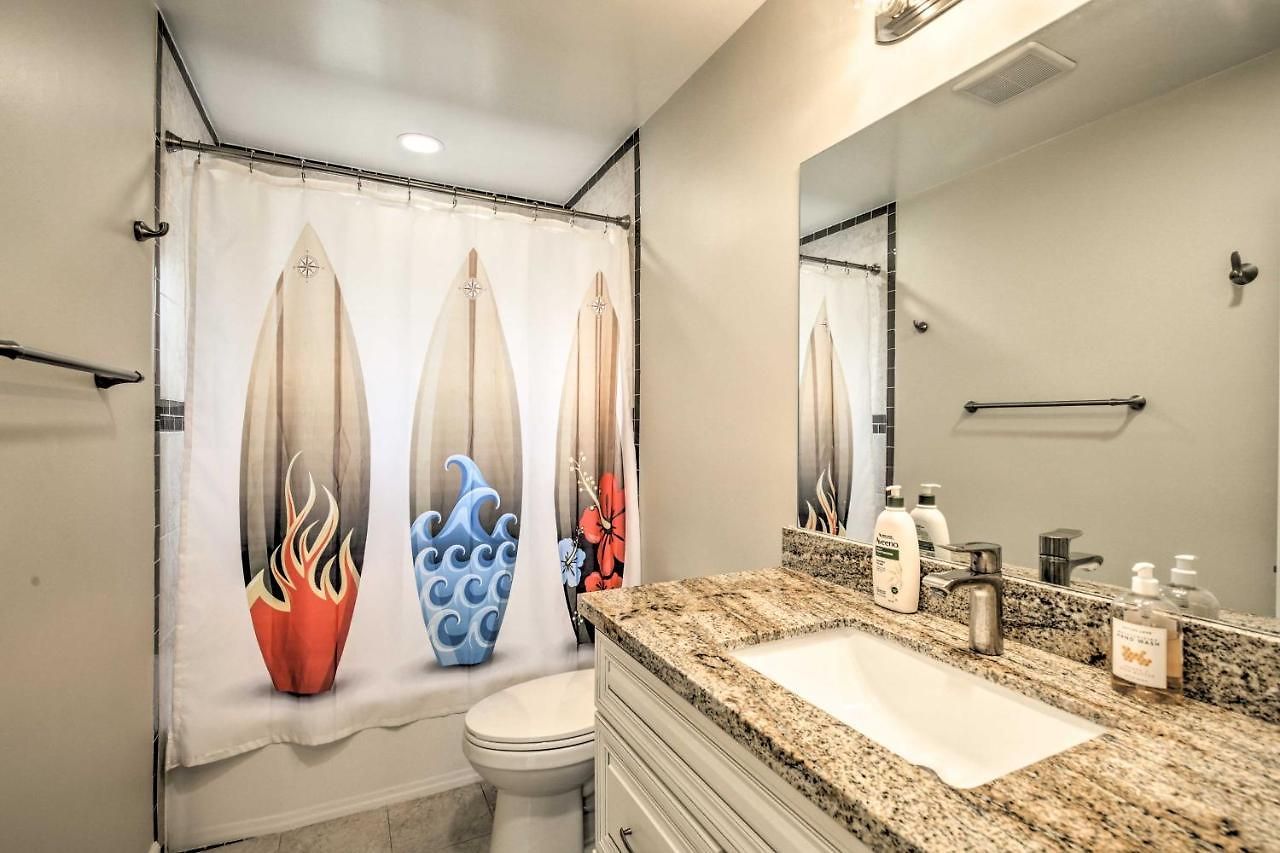 Coastal Home: 1 Mi To & Downtown Holiday home *