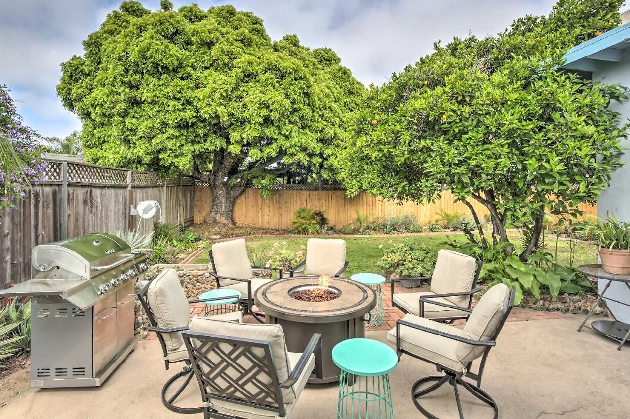 Holiday home Coastal Home: 1 Mi To & Downtown