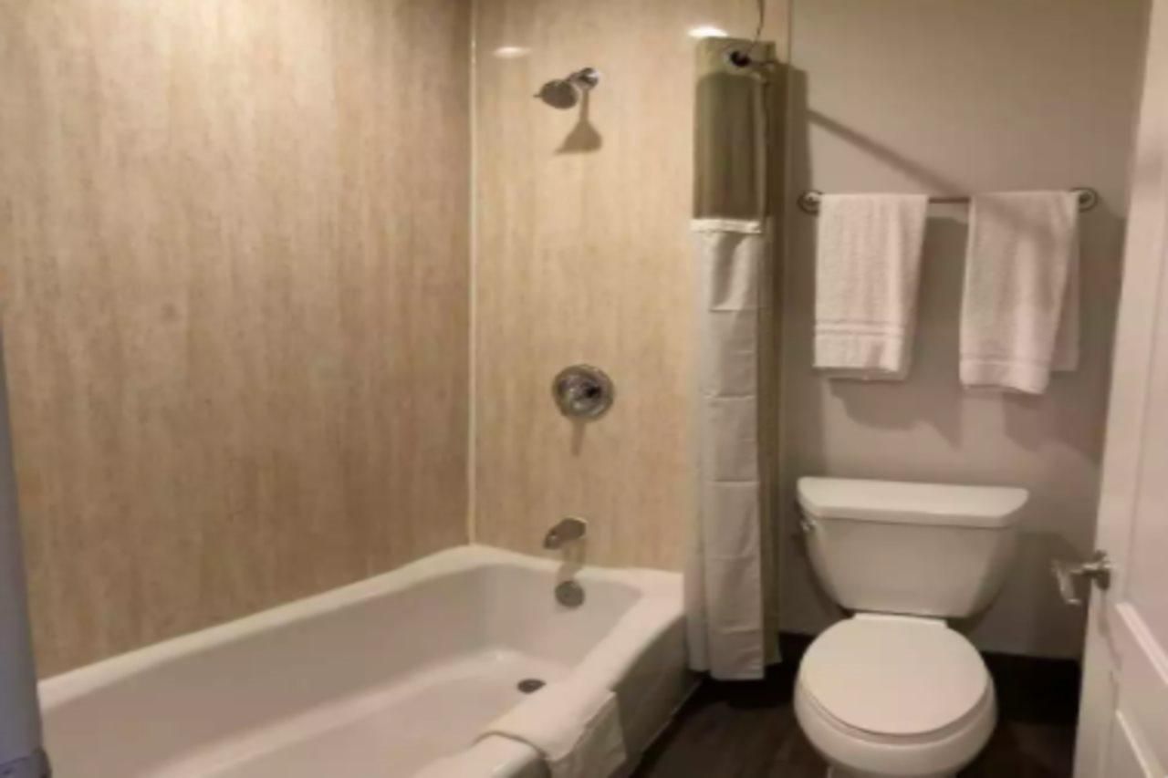 Rodeway Hotel