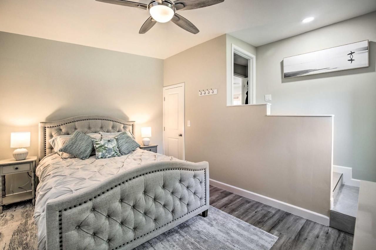 Coastal Home: 1 Mi To & Downtown
