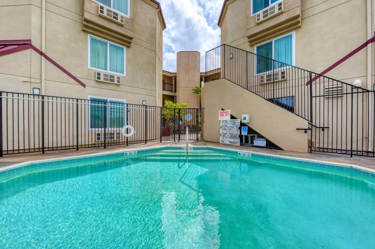 Hotel Days By Wyndham Carlsbad