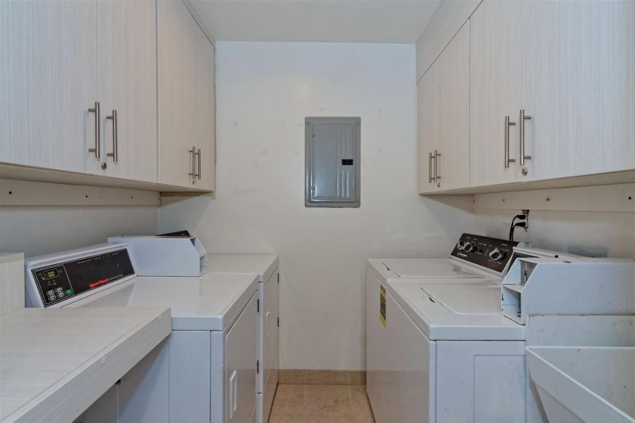 Ocean Front 4*