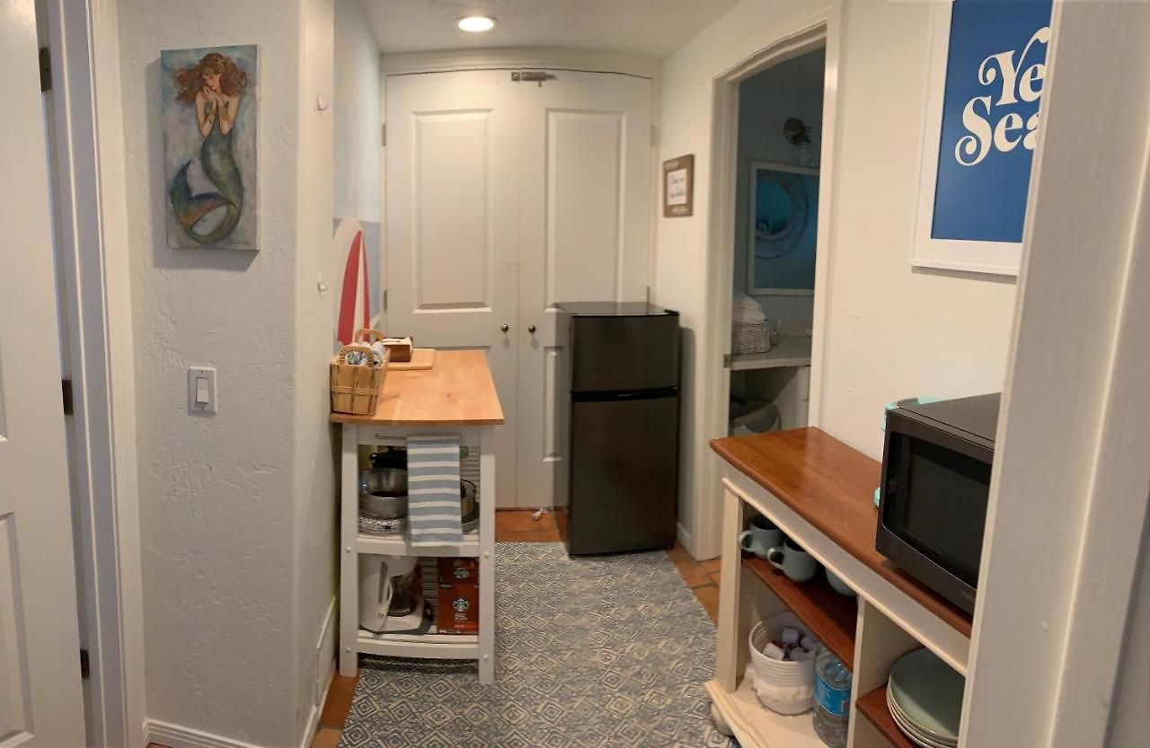 Cozy Carlsbad Village Studio Guest house
