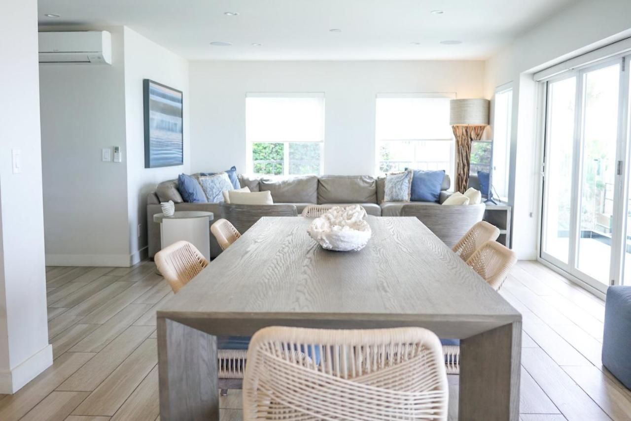 Ocean Front 4*
