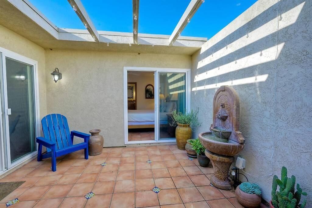 Holiday home Great Group Retreat! Hacienda Decor, Spacious Floor Plan, Private Backyard Carlsbad