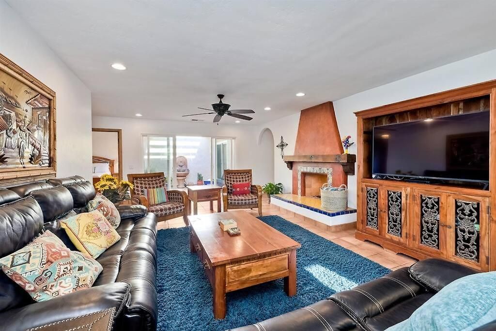 Holiday home Great Group Retreat! Hacienda Decor, Spacious Floor Plan, Private Backyard Carlsbad