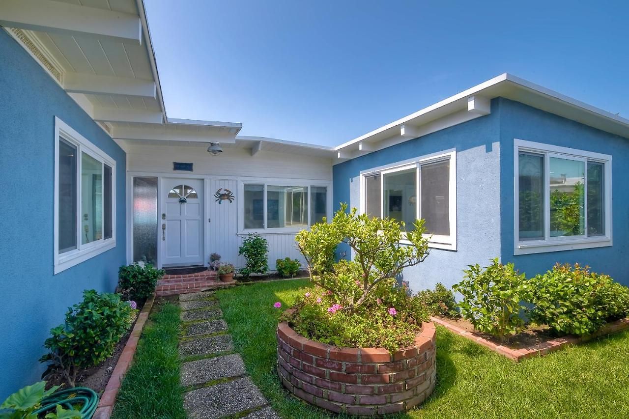 Oceanfront With Private Access, Remodeled Kitchen Holiday home
