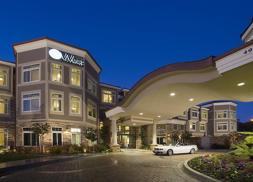 Hotel West & 3*