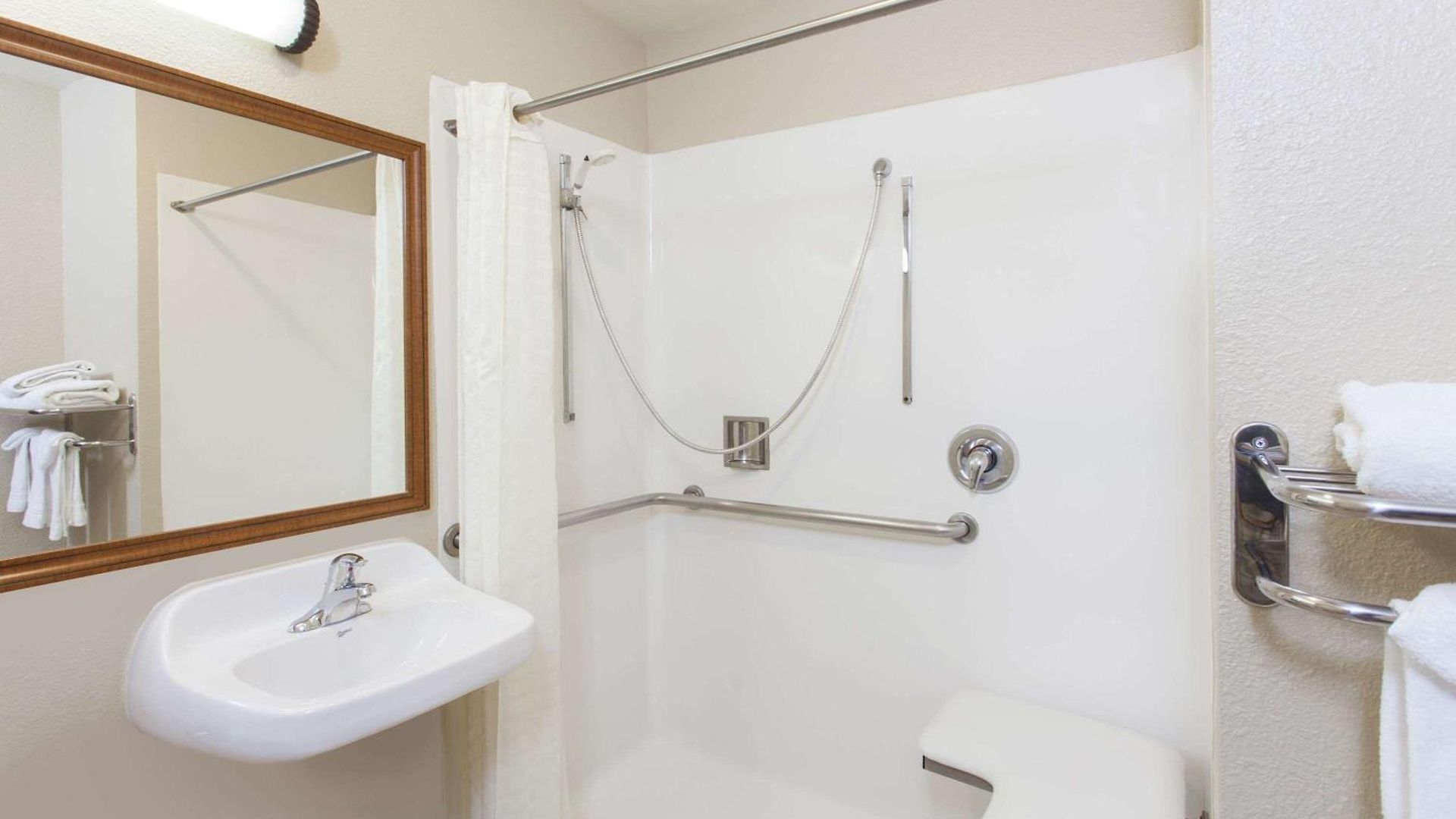 Days By Wyndham Carlsbad