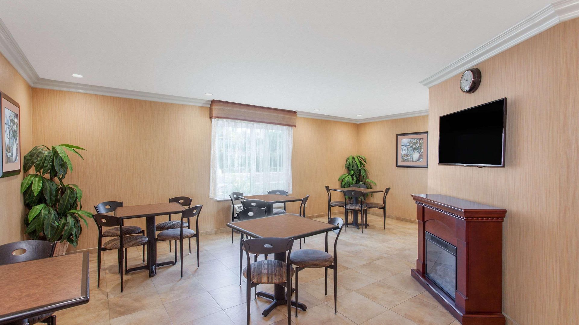 Hotel Days By Wyndham Carlsbad