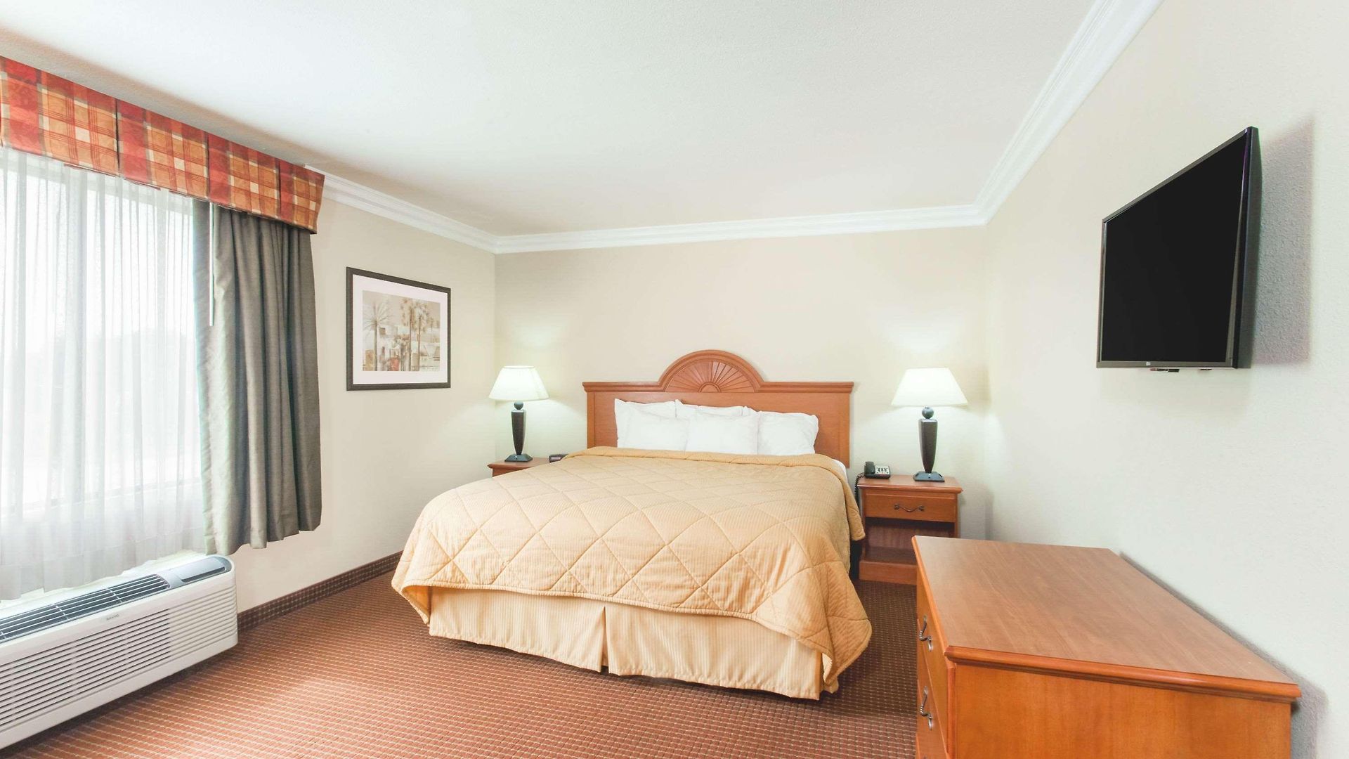 Days By Wyndham Hotel Carlsbad