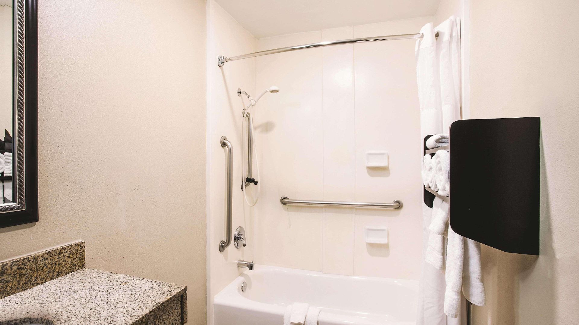 La Quinta By Wyndham - Legoland Area Hotel