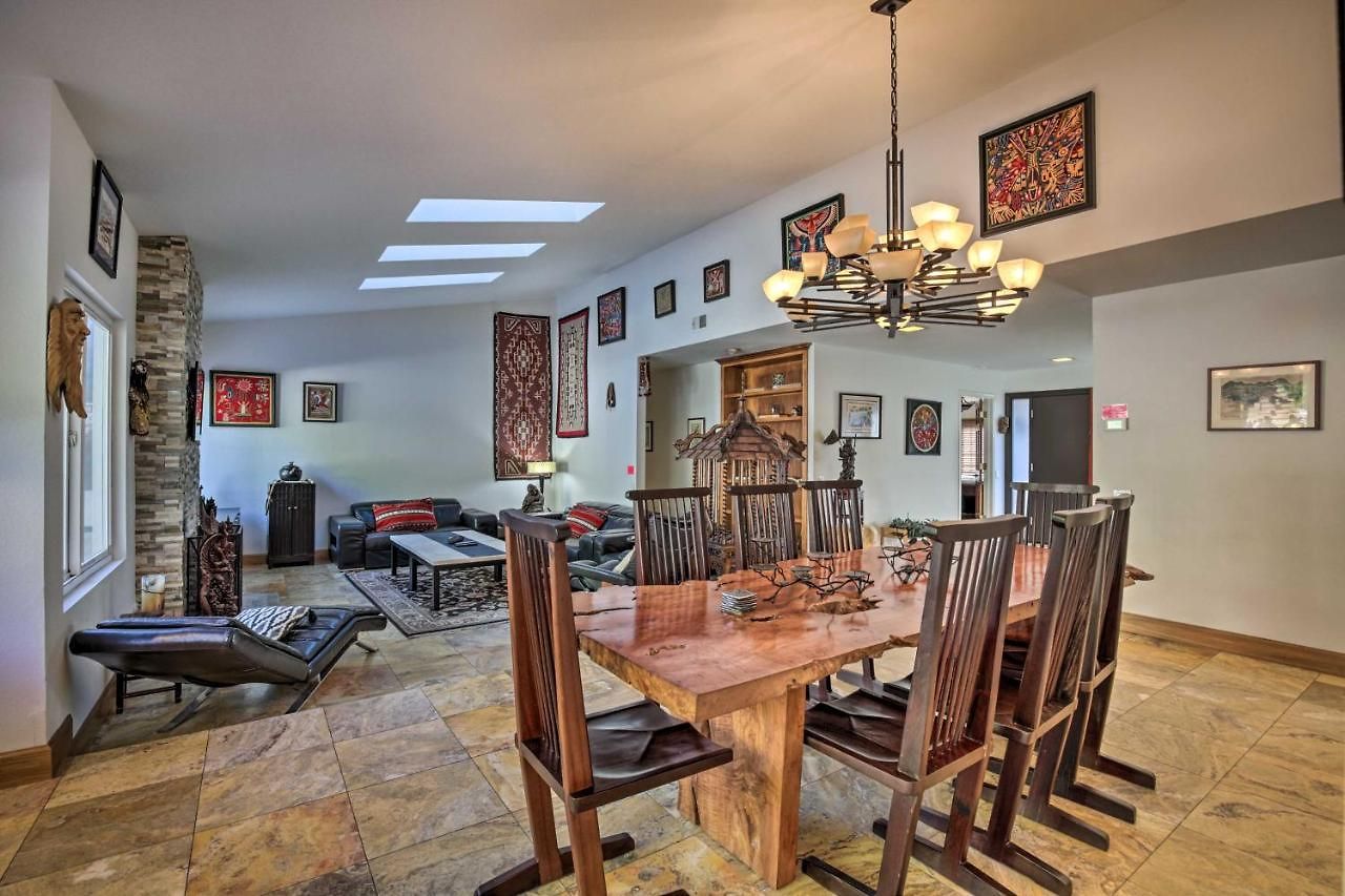 Getaway - Furnished Patio + Pool! Holiday home Carlsbad