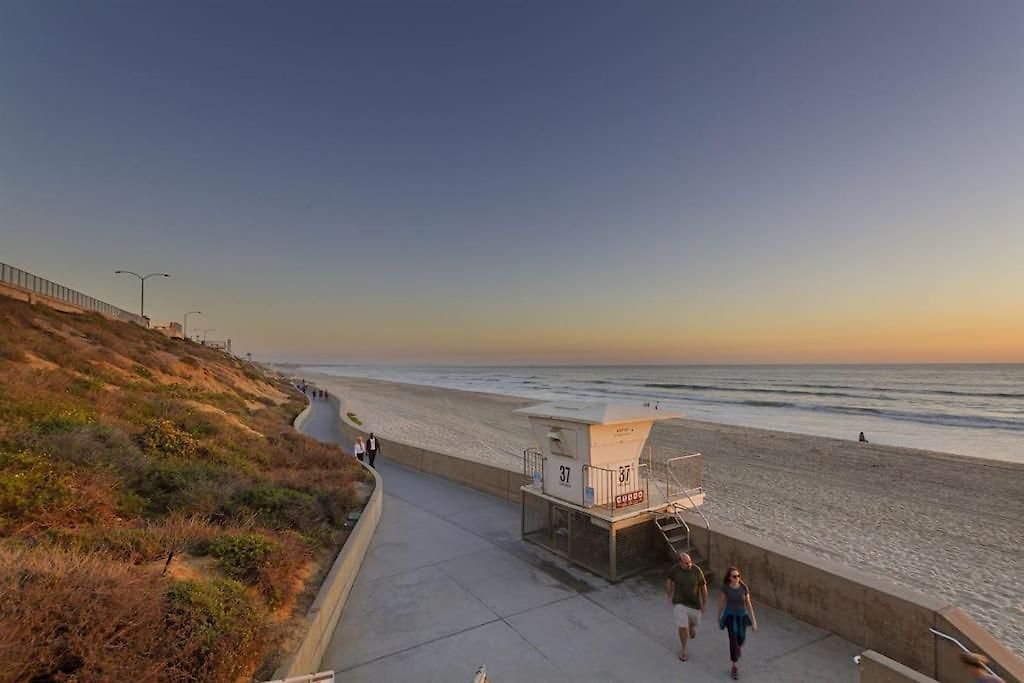 Luxury Ocean Views & Steps To The - Tower 36 Upper Unit Aparthotel
