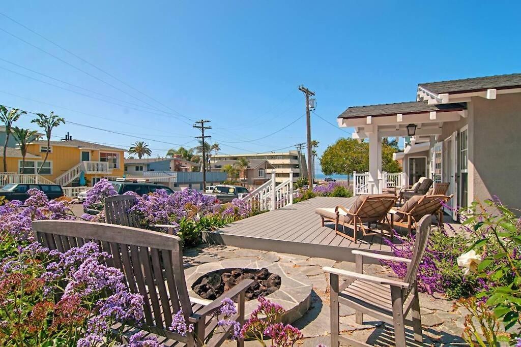 Holiday home Walk To Beach, Ac, Firepit, Grill