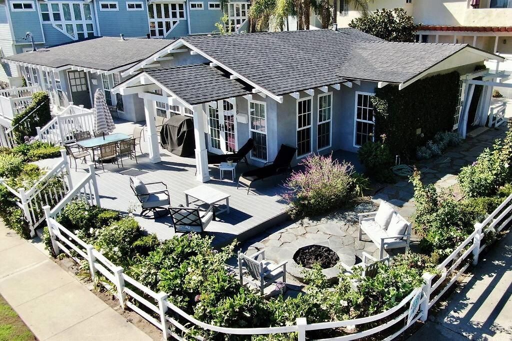 Walk To Beach, Ac, Firepit, Grill *
