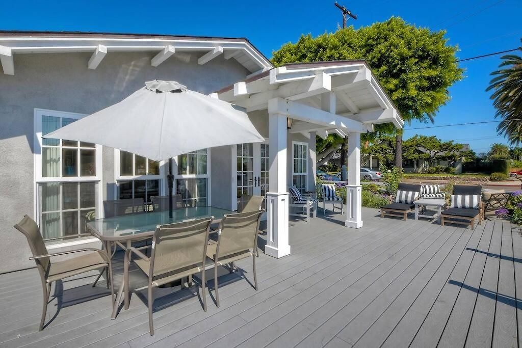 Walk To Beach, Ac, Firepit, Grill