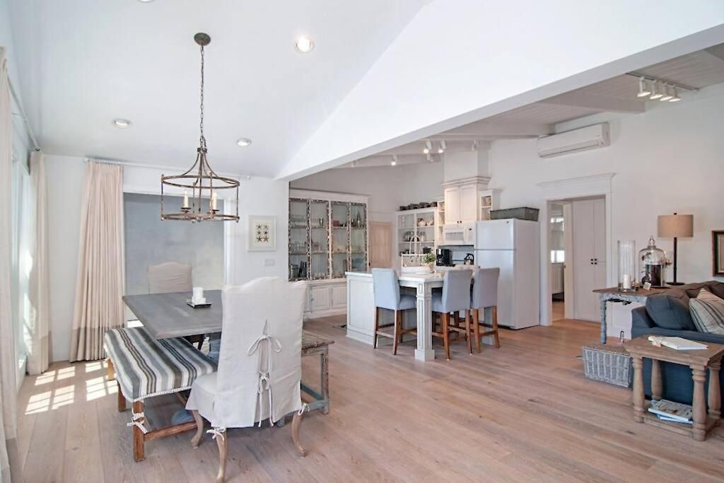 Walk To Beach, Ac, Firepit, Grill