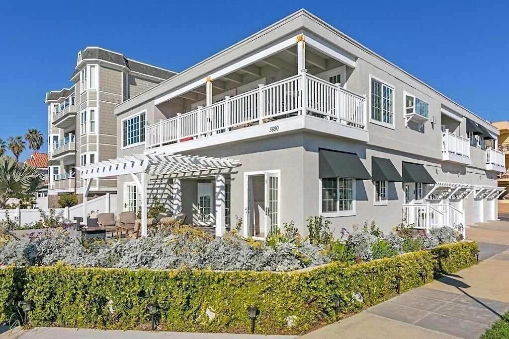 Expansive Ocean View, Private Balcony, Across From