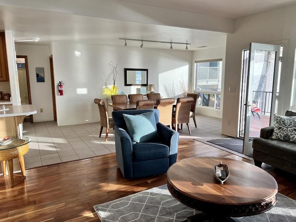 Oceanfront 2br Condo, Private & Patio, Rare Find * Carlsbad