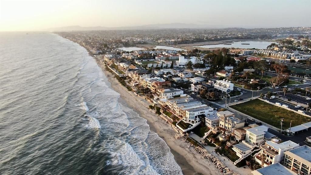 Oceanfront 2br Condo, Private & Patio, Rare Find * Carlsbad