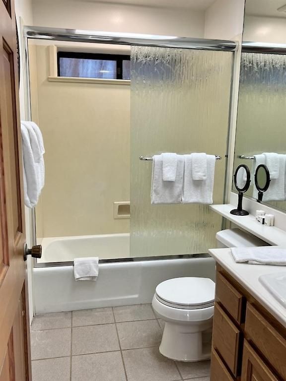 Oceanfront 2br Condo, Private & Patio, Rare Find Apartment