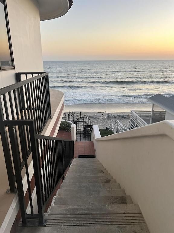 Apartment Oceanfront 2br Condo, Private & Patio, Rare Find Carlsbad