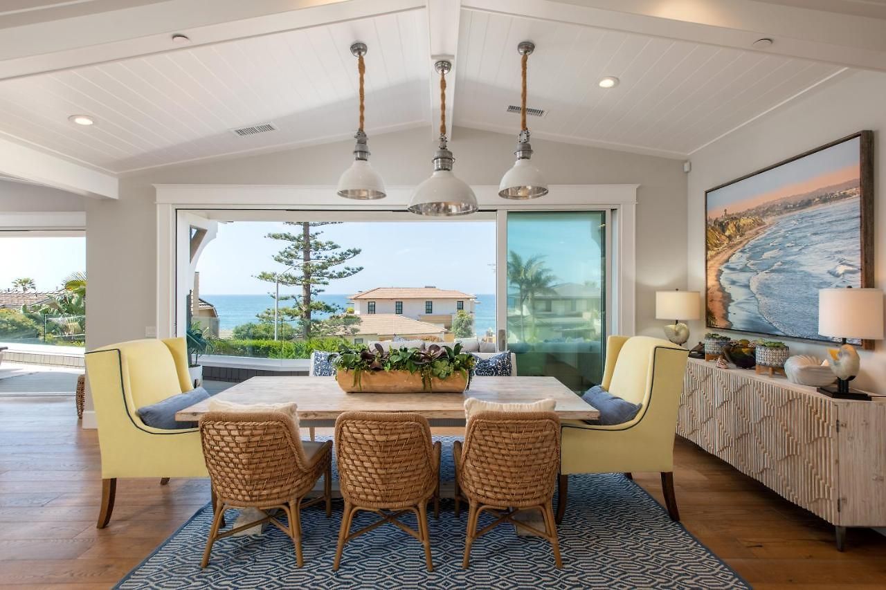 Luxury Beachfront Family Retreat | Stunning Ocean View, Private Hot Tub, Home Cinema Holiday home Carlsbad