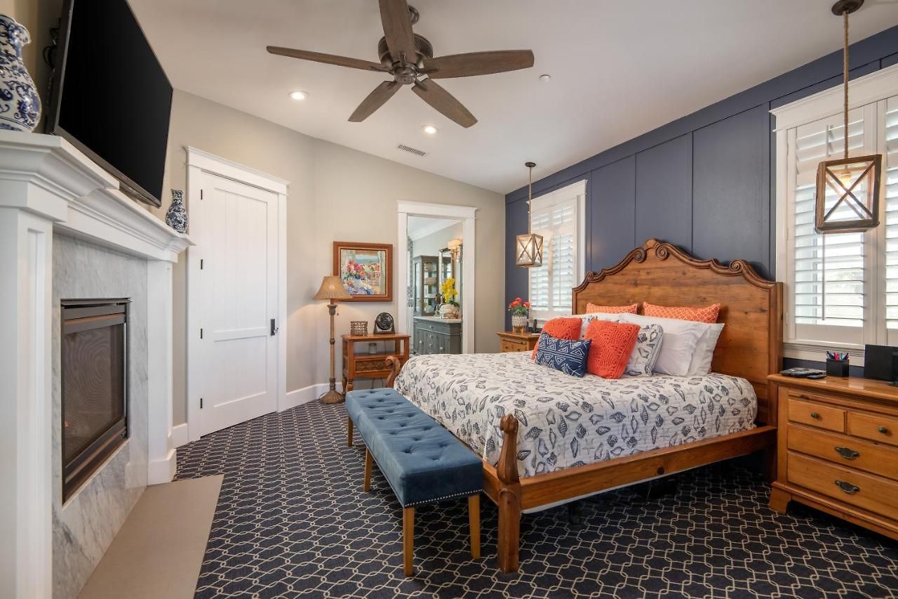 Luxury Beachfront Family Retreat | Stunning Ocean View, Private Hot Tub, Home Cinema Holiday home Carlsbad