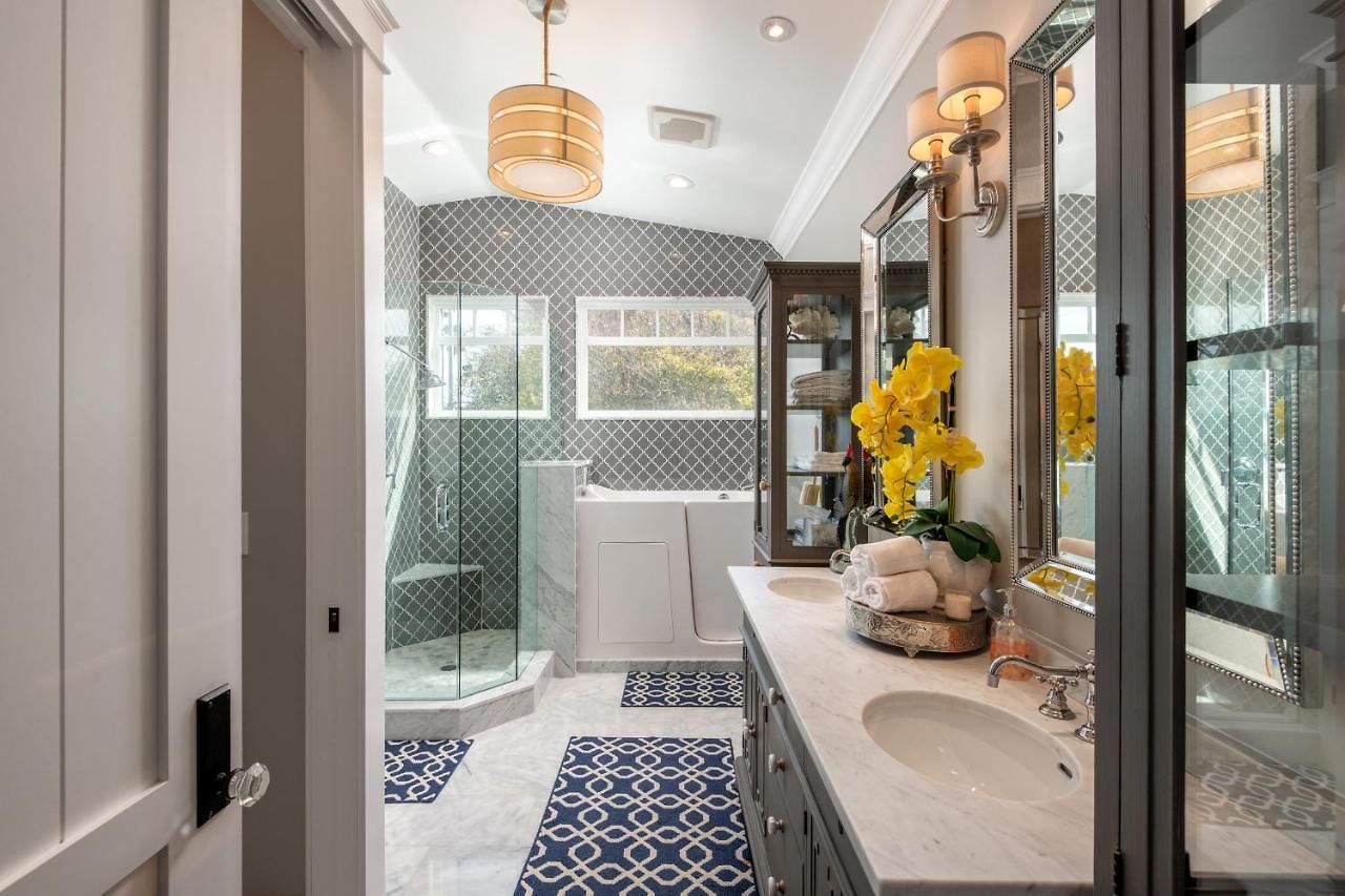 Luxury Beachfront Family Retreat | Stunning Ocean View, Private Hot Tub, Home Cinema * Carlsbad