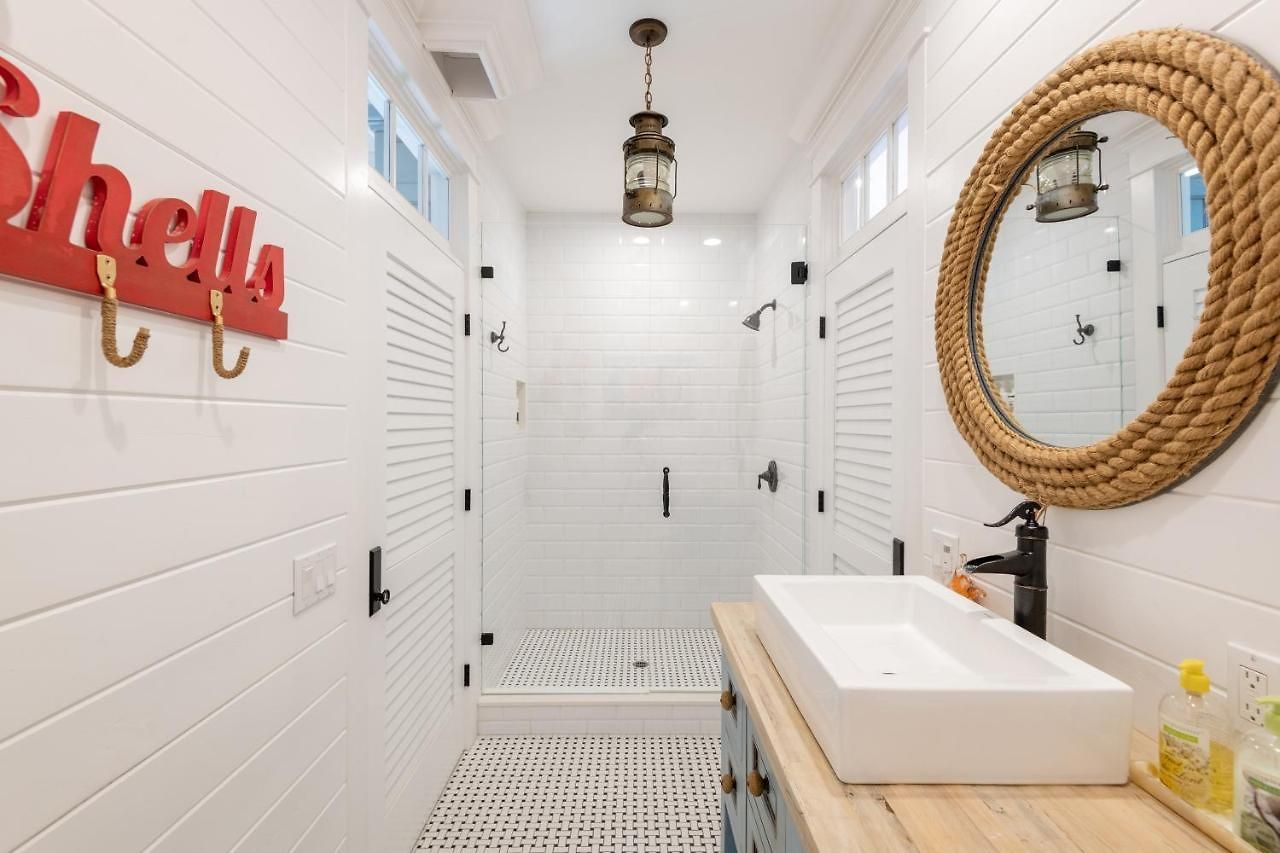 Holiday home Luxury Beachfront Family Retreat | Stunning Ocean View, Private Hot Tub, Home Cinema Carlsbad