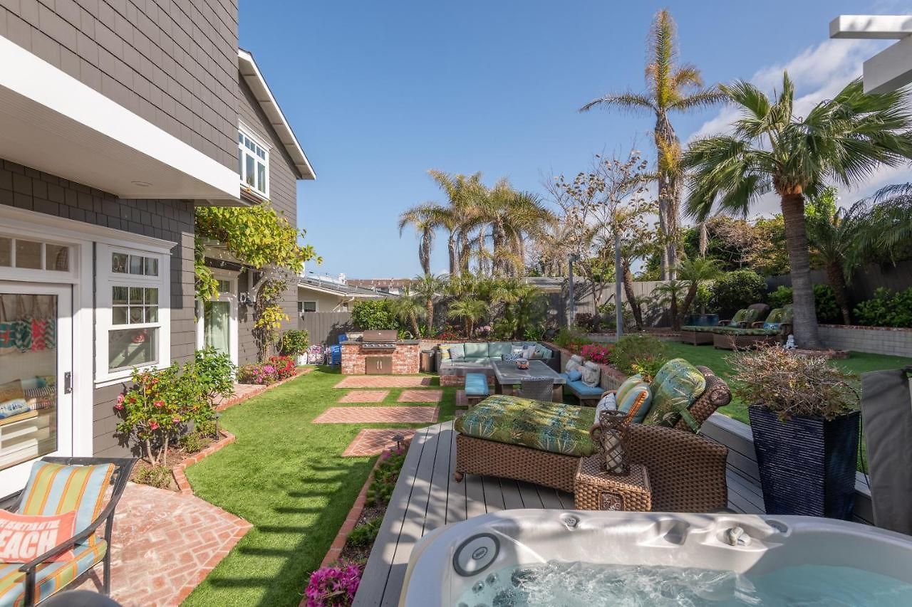 Luxury Beachfront Family Retreat | Stunning Ocean View, Private Hot Tub, Home Cinema * Carlsbad