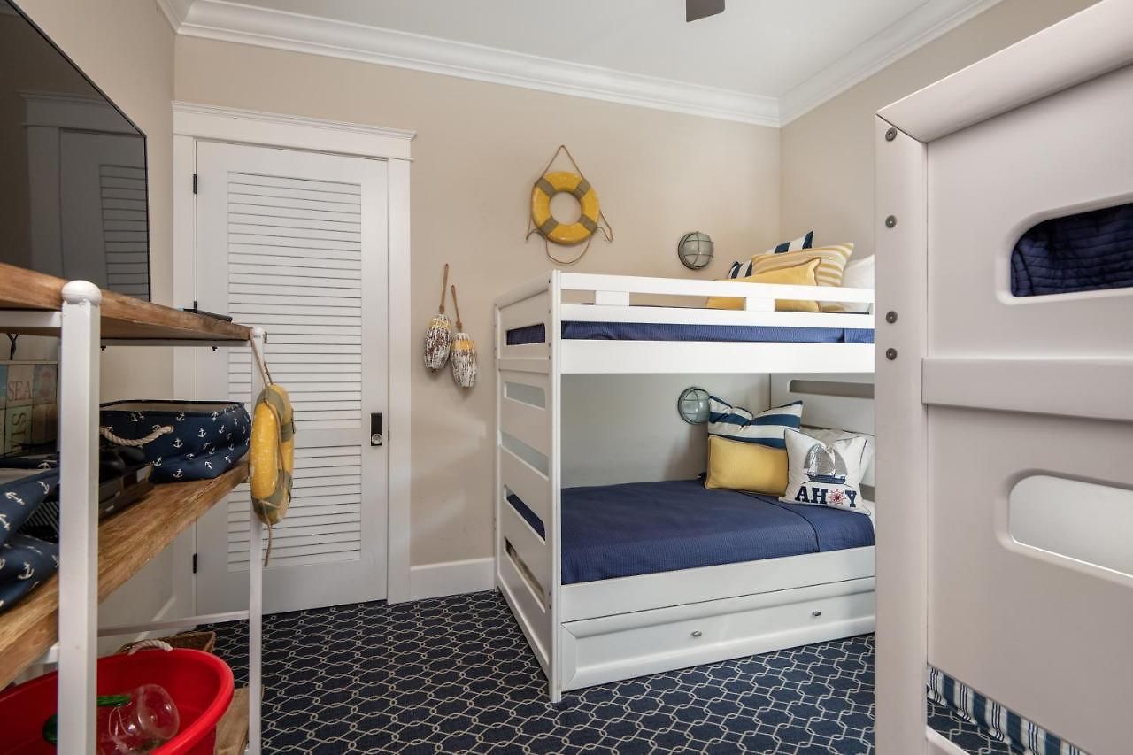 Holiday home Luxury Beachfront Family Retreat | Stunning Ocean View, Private Hot Tub, Home Cinema