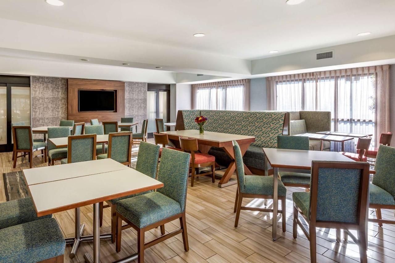 Hampton North San Diego County Hotel