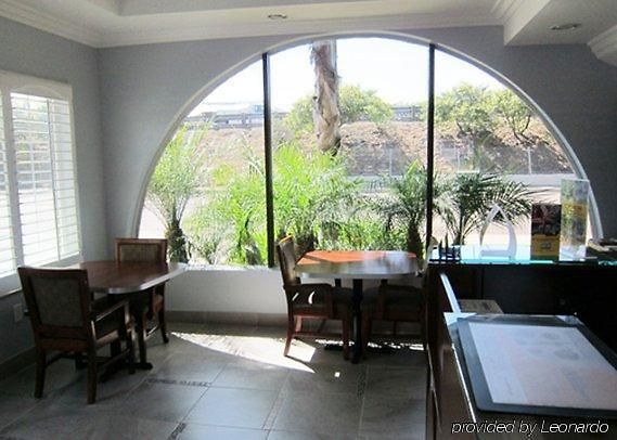 Hotel Rodeway 3*
