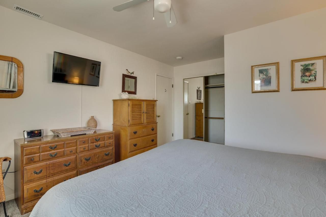 Downtown < 1/2 Mi To Beach! Carlsbad