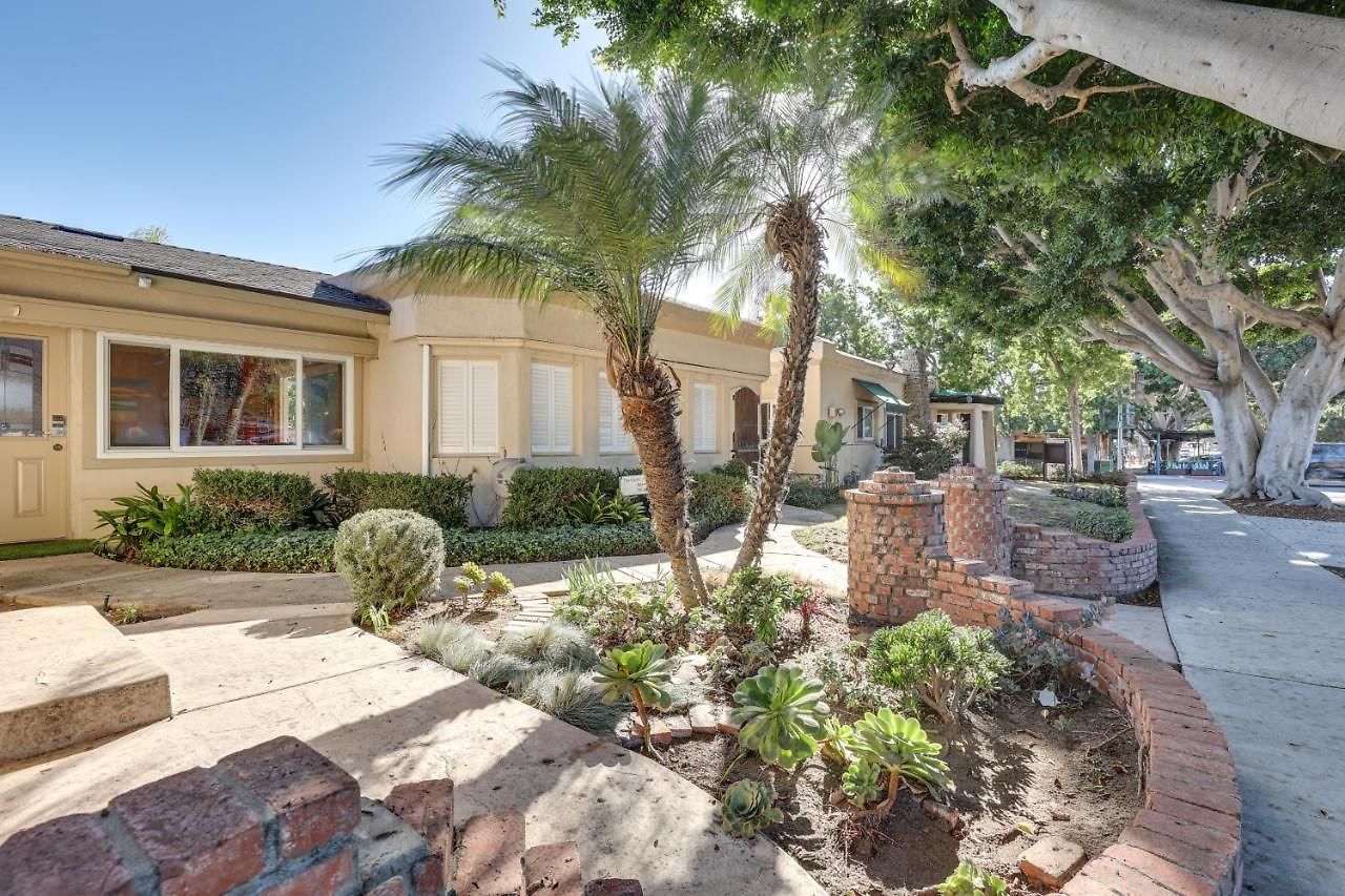 Apartment Downtown < 1/2 Mi To Beach! *