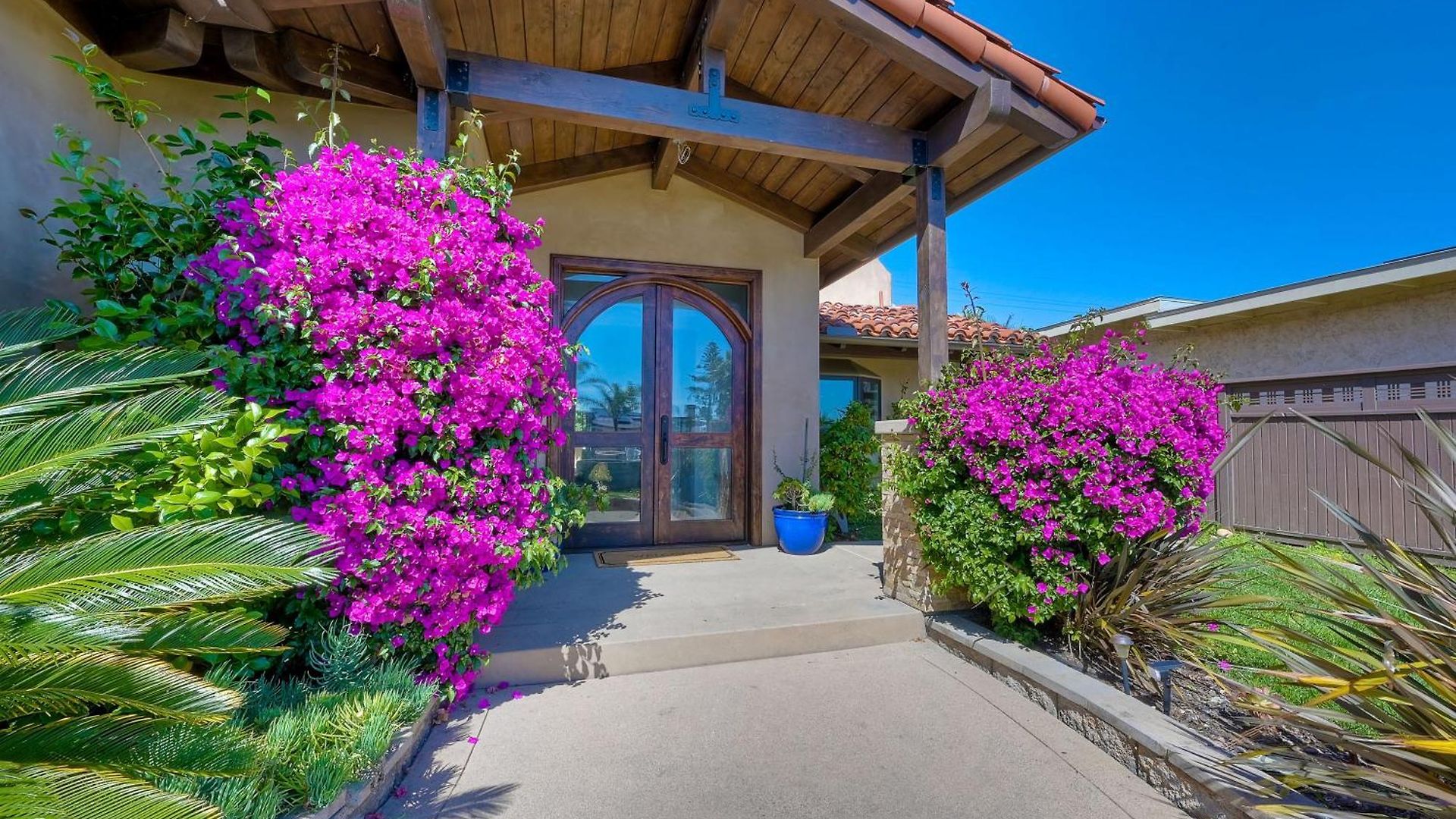 Holiday home Walk To The - Outdoor Dining - Spacious Carlsbad