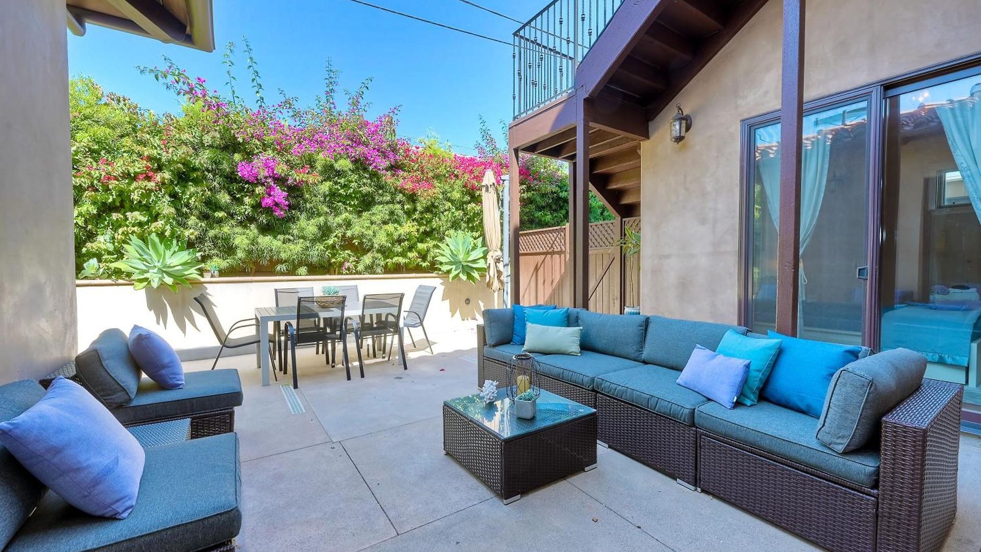 Walk To The - Outdoor Dining - Spacious * Carlsbad
