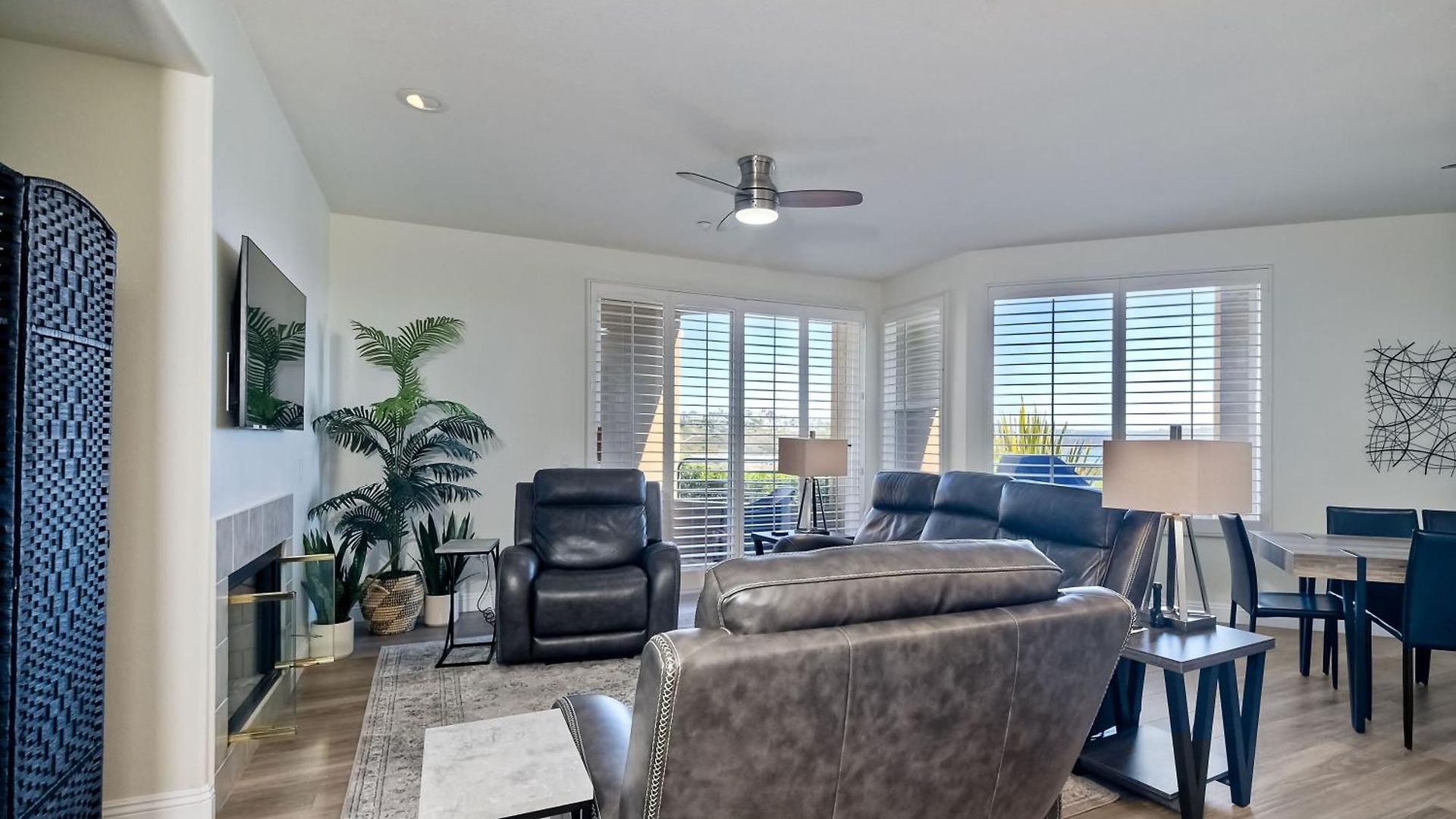 Lagoon Views - Pool - Hot Tub - Gated Community * Carlsbad