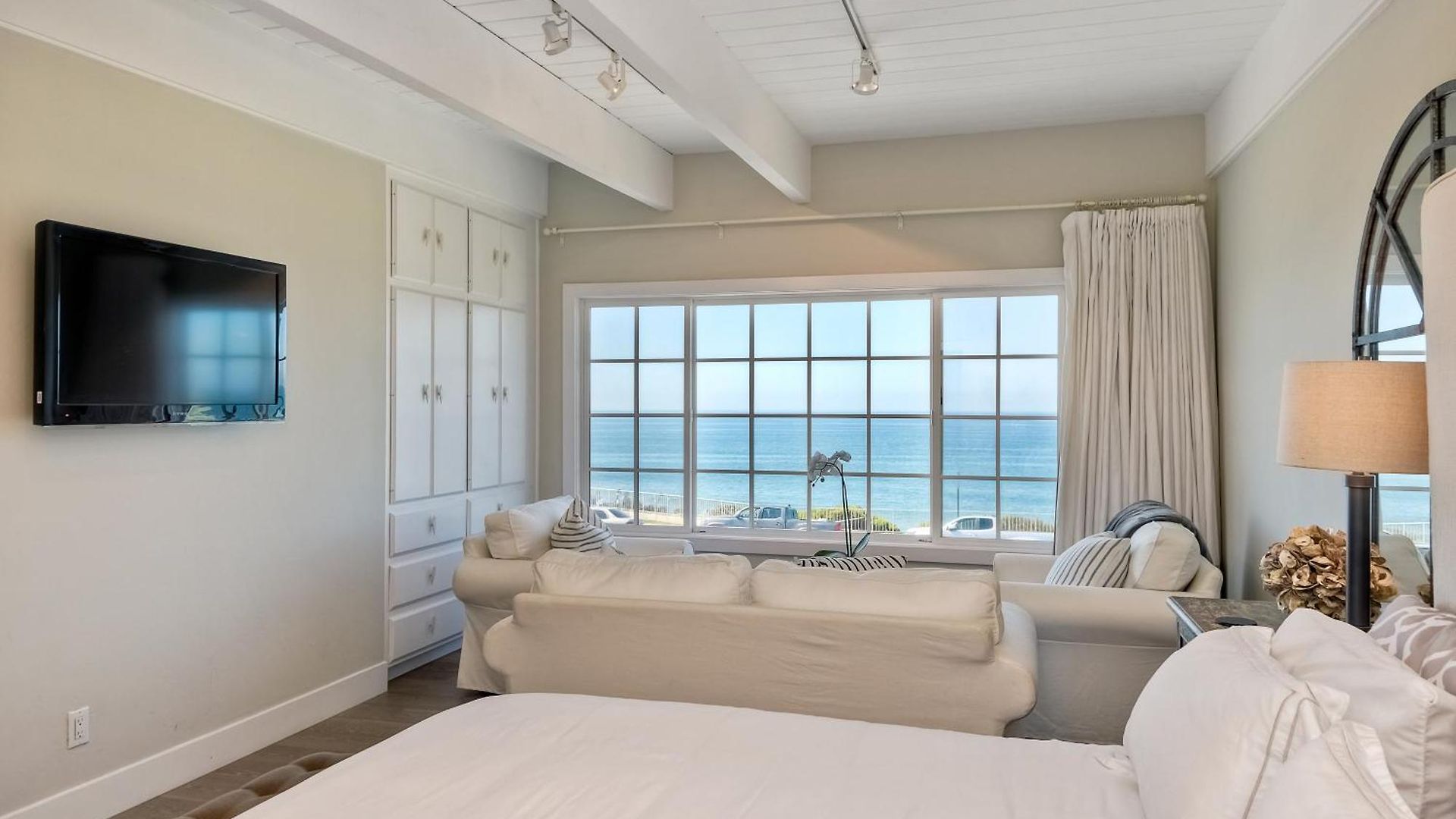 Juniper Entire - Sleeps 18 - Oceanfront Holiday home *