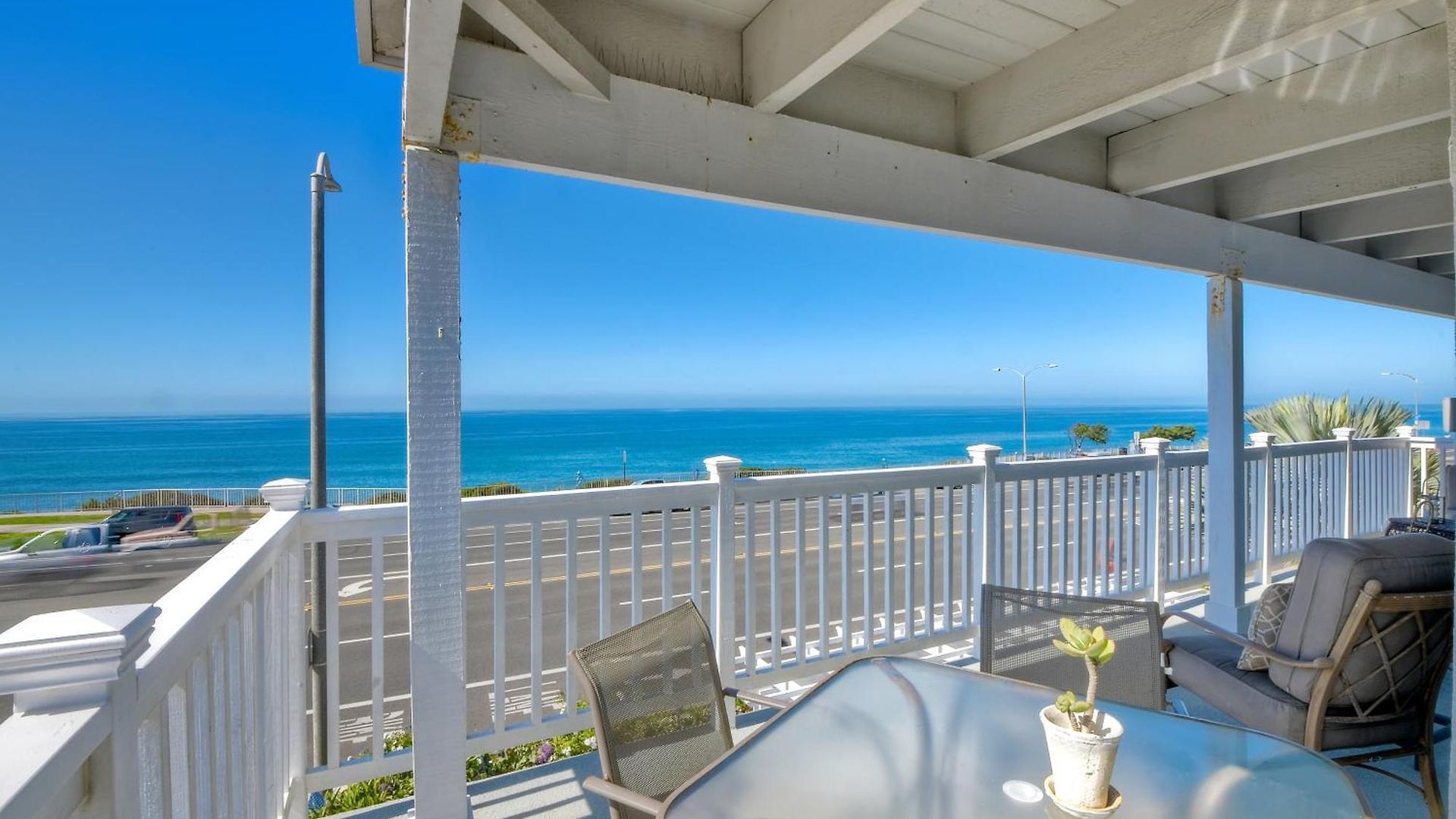 Juniper Entire - Sleeps 18 - Oceanfront Holiday home Carlsbad