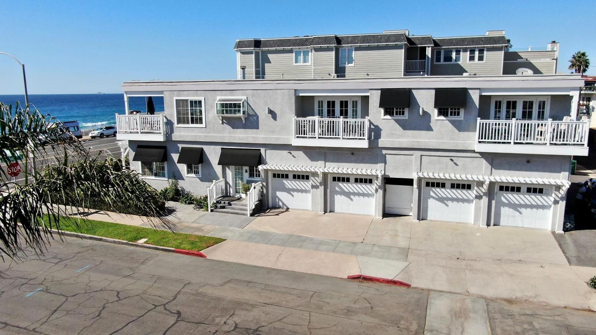 Juniper Entire - Sleeps 18 - Oceanfront *
