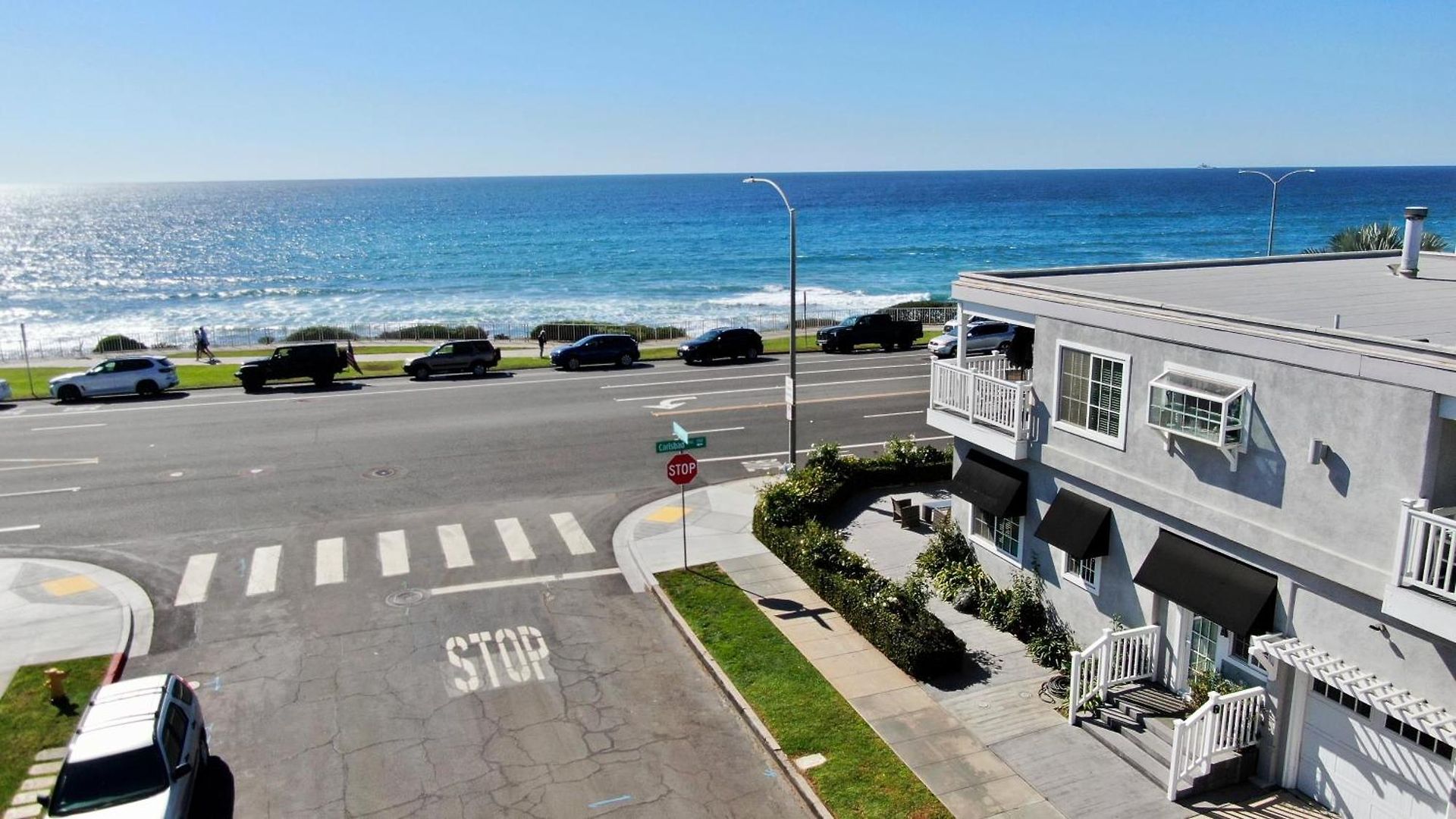 Holiday home Juniper Entire - Sleeps 18 - Oceanfront