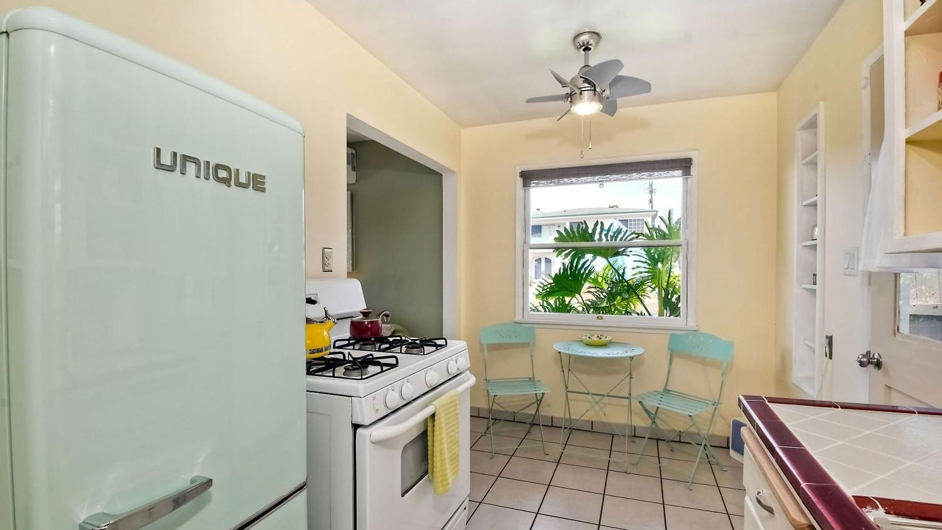 Walk 2 Beach, Ev Charger, Outdoor Dining, 2 Units Holiday home *