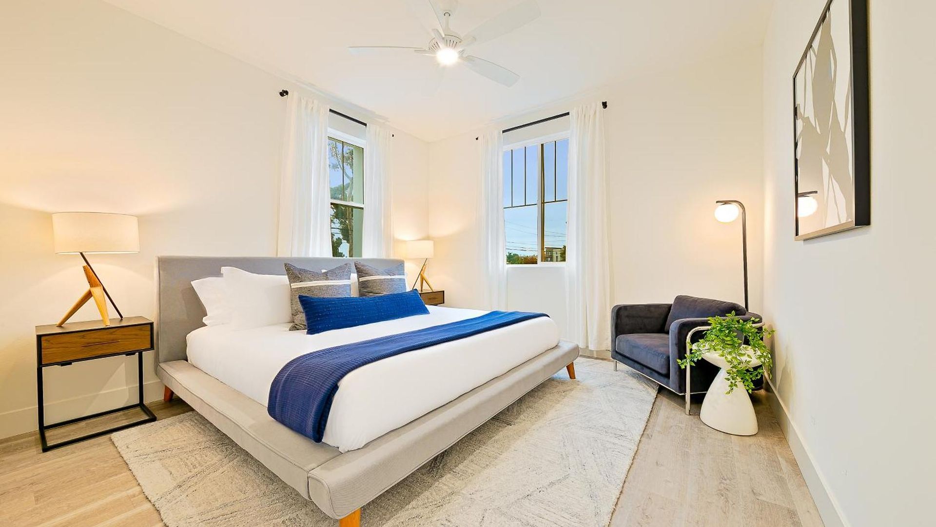 Modern 4br - Private Balcony - Garage Parking