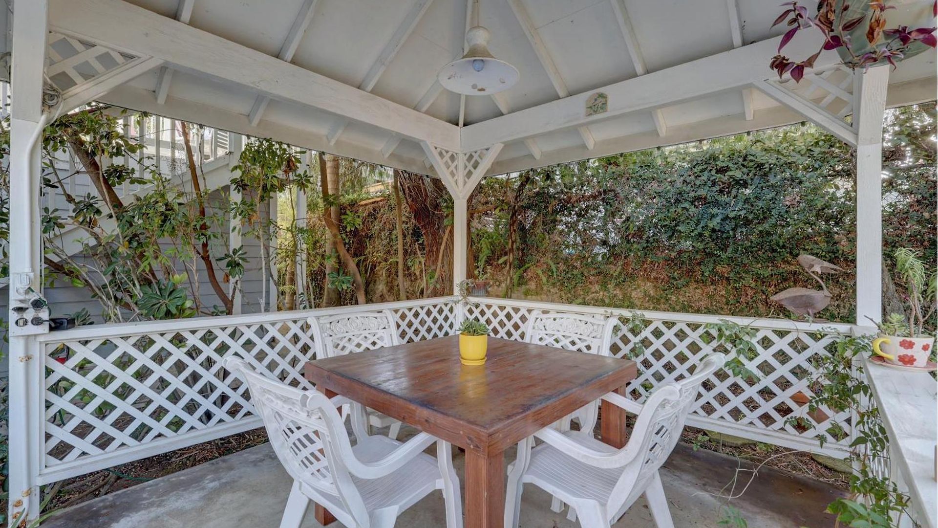 Pelican Cove Hotel