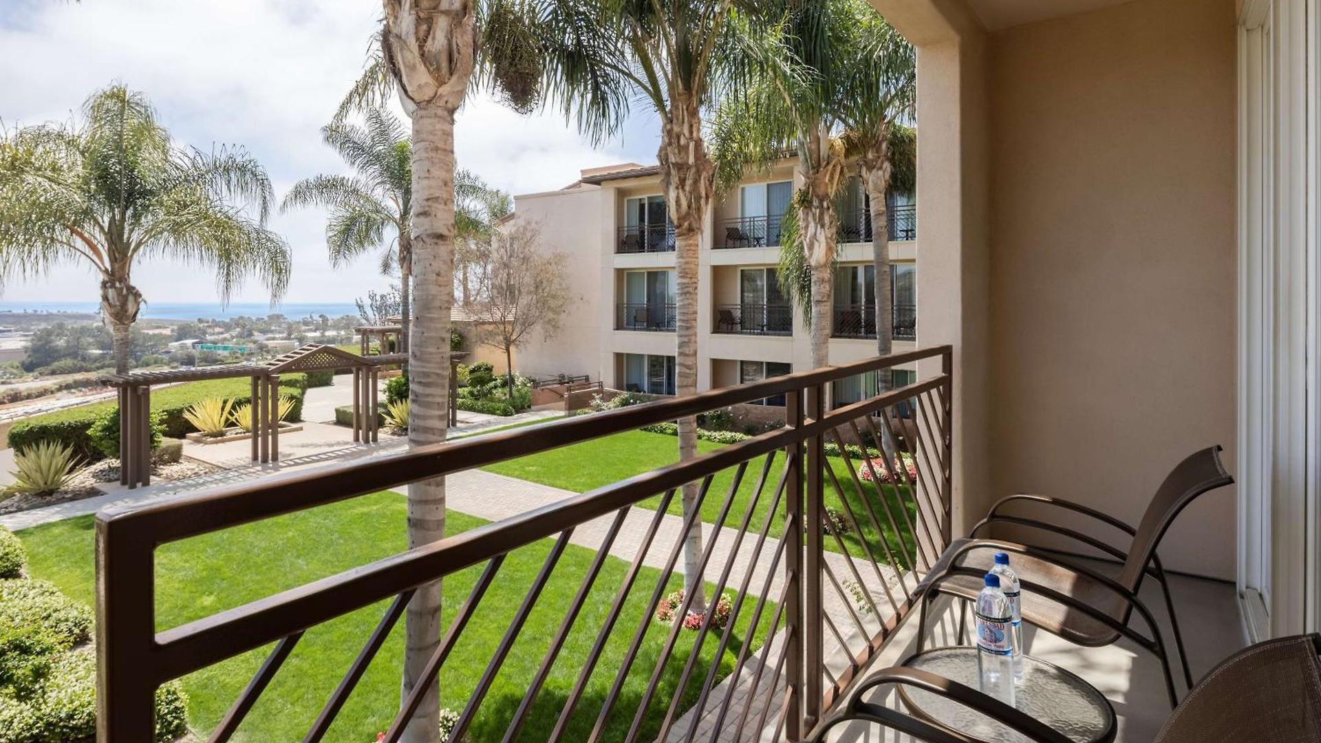 Hotel The Cassara Carlsbad, Tapestry Collection By Hilton