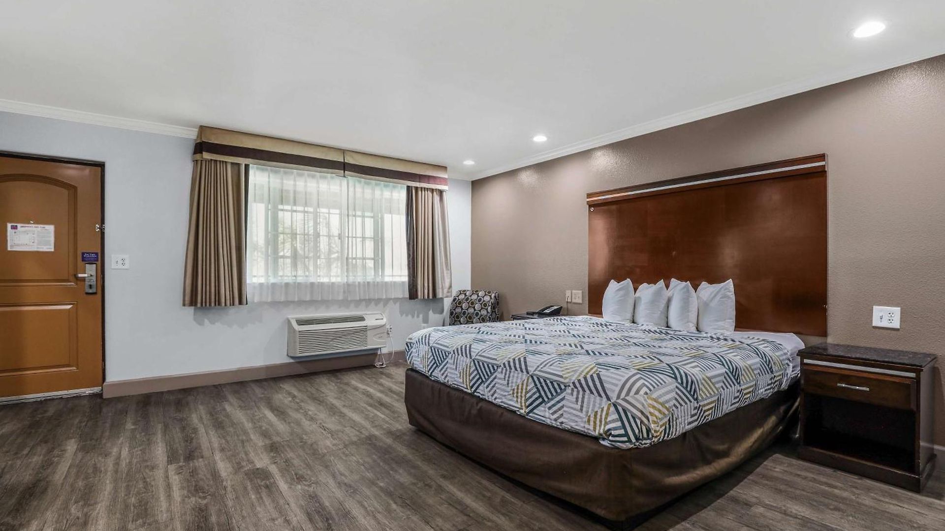 6 Carlsbad, Ca- North Hotel Carlsbad